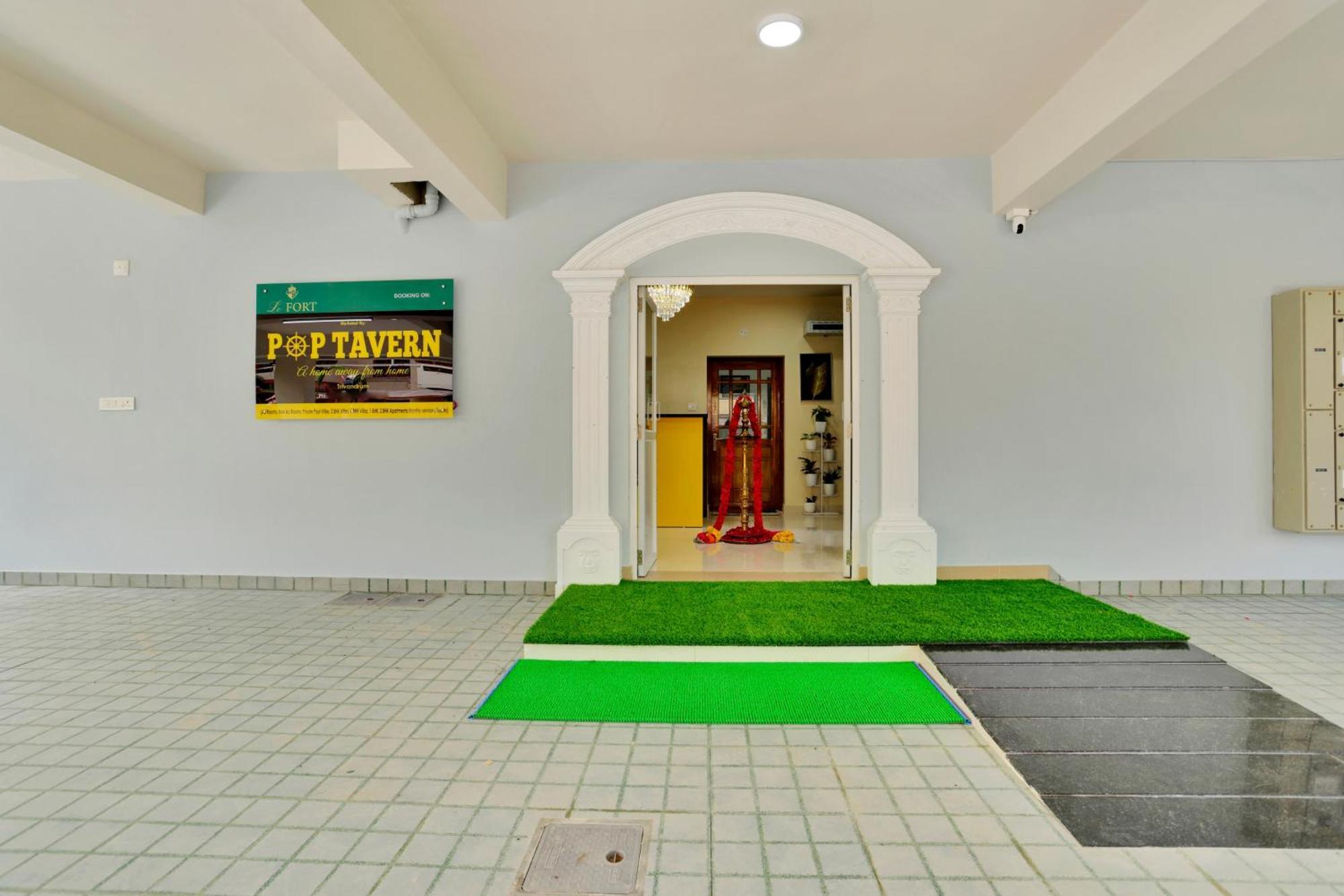 Super Collection O Lefort Luxe By Poptavern Thiruvananthapuram ภายนอก รูปภาพ